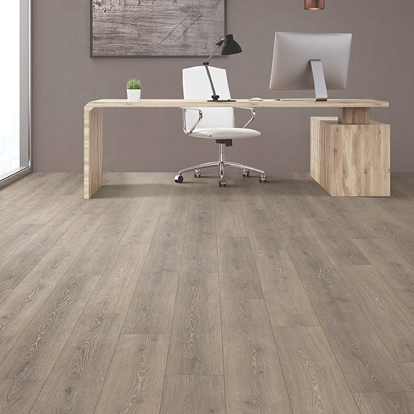 Laminate floor installation in Edwardsville IL at ArchView Flooring